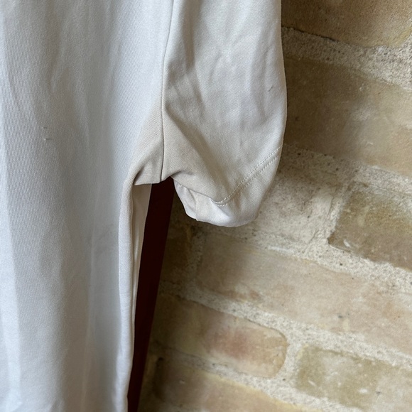 UnderArmour White Women’s semi-fitted heat gear Boston College Lacrosse Tee in L - Picture 12 of 12